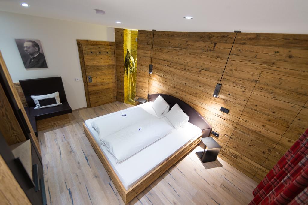 Ferienhaus Alpina คัลส์ อัม โกรสส์กล็อคเนอร์ ภายนอก รูปภาพ
