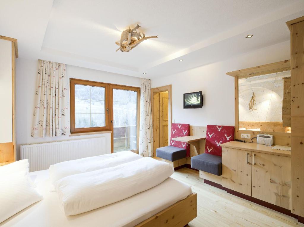 Ferienhaus Alpina คัลส์ อัม โกรสส์กล็อคเนอร์ ภายนอก รูปภาพ
